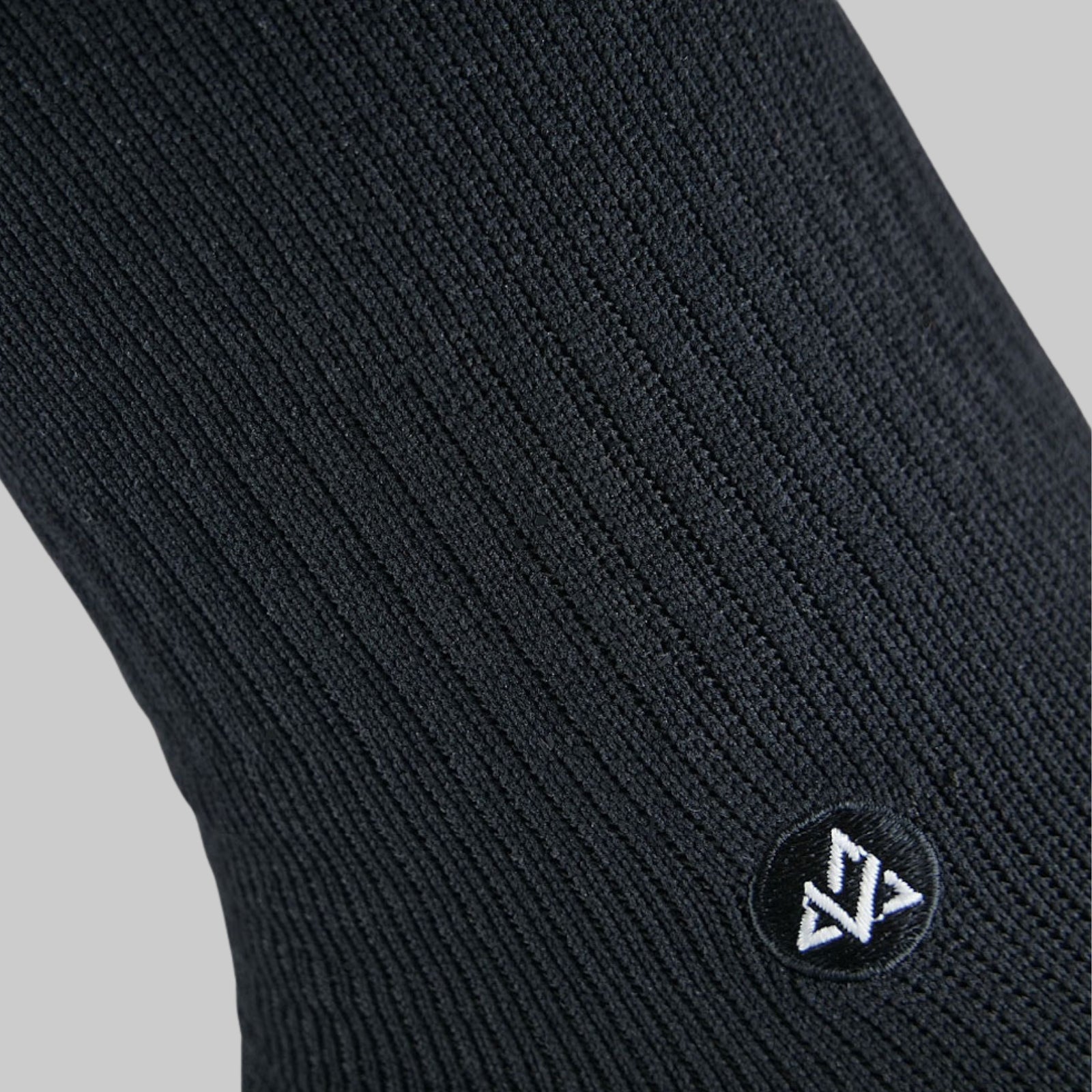 Pack Outdoor : Chaussettes Imperméables TRAIL-DRY Noires + Frontale Hacknite Luciola 350H